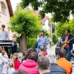 Tánc tavasszal a Kispárna gyerekzenekar koncertjén