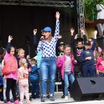 a színpadra csábítja a gyerekeket interaktív zenés műsorunk